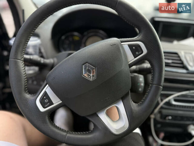 Черный Рено Меган, объемом двигателя 1.5 л и пробегом 286 тыс. км за 7700 $, фото 27 на Automoto.ua