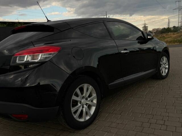 Рено Меган 2012 у Одесі на Automoto.ua Чорний Рено Меган, об'ємом двигуна 1.5 л та пробігом 244 тис. км за 7600 $, фото 8 на Automoto.ua