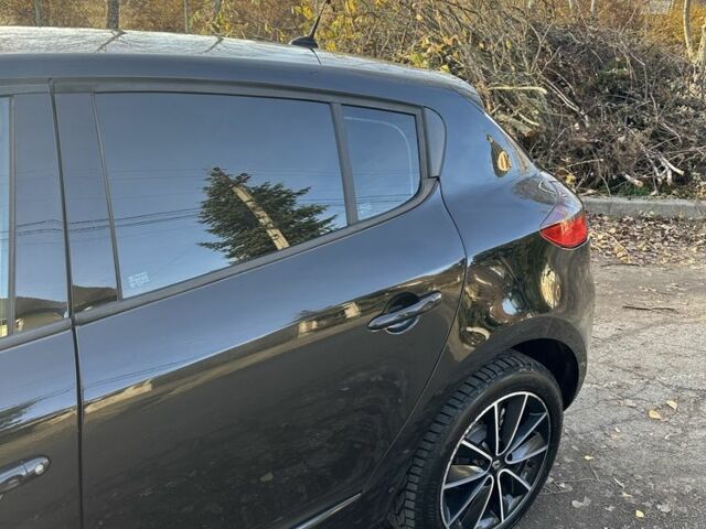 Черный Рено Меган, объемом двигателя 1.5 л и пробегом 230 тыс. км за 8900 $, фото 9 на Automoto.ua