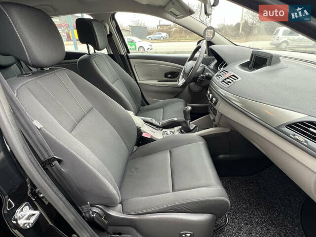 Черный Рено Меган, объемом двигателя 1.6 л и пробегом 206 тыс. км за 7300 $, фото 40 на Automoto.ua