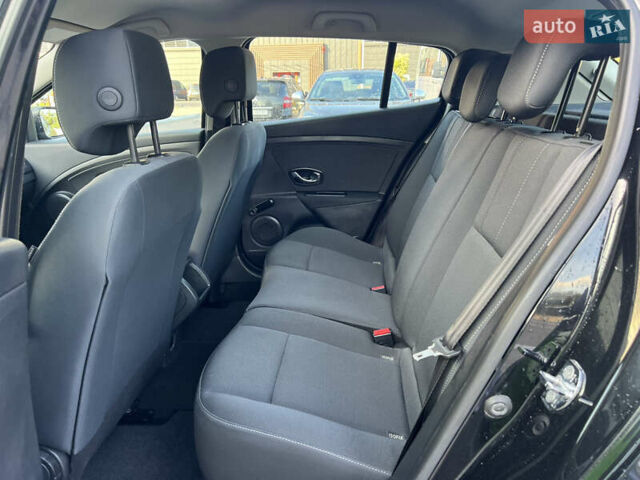 Черный Рено Меган, объемом двигателя 1.6 л и пробегом 210 тыс. км за 7600 $, фото 7 на Automoto.ua