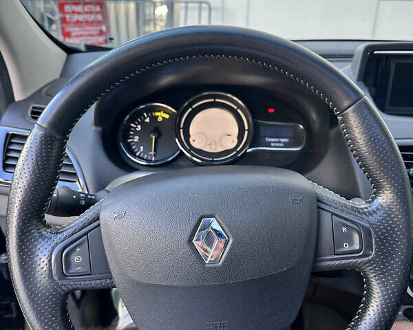 Черный Рено Меган, объемом двигателя 1.46 л и пробегом 229 тыс. км за 8700 $, фото 18 на Automoto.ua