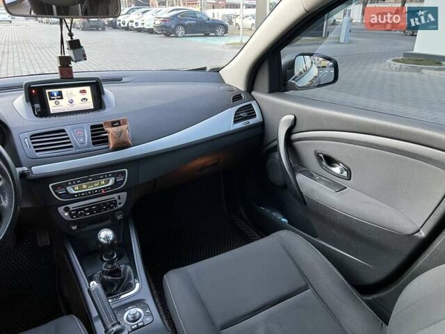 Черный Рено Меган, объемом двигателя 1.46 л и пробегом 250 тыс. км за 7699 $, фото 32 на Automoto.ua