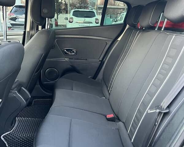 Черный Рено Меган, объемом двигателя 1.46 л и пробегом 250 тыс. км за 7699 $, фото 34 на Automoto.ua