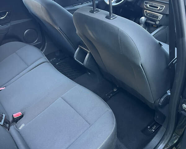 Черный Рено Меган, объемом двигателя 1.5 л и пробегом 249 тыс. км за 7900 $, фото 11 на Automoto.ua