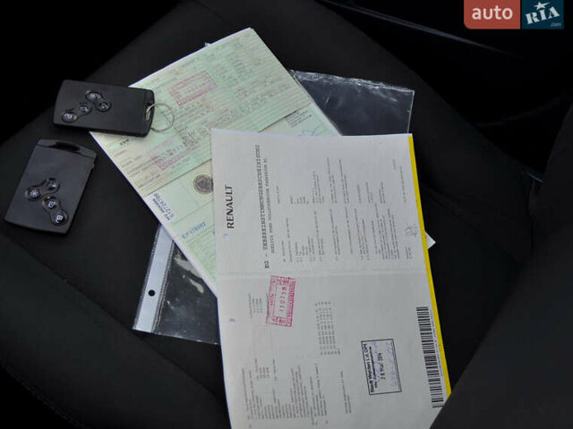 Черный Рено Меган, объемом двигателя 1.6 л и пробегом 179 тыс. км за 8300 $, фото 69 на Automoto.ua