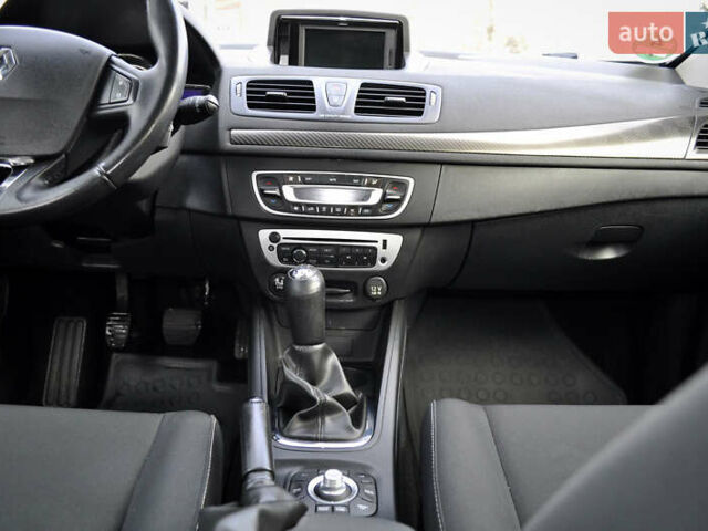 Черный Рено Меган, объемом двигателя 1.6 л и пробегом 179 тыс. км за 8300 $, фото 62 на Automoto.ua