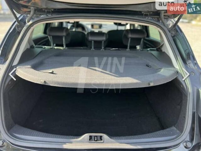 Рено Меган 2013 в Зборов на Automoto.ua Черный Рено Меган, объемом двигателя 1.6 л и пробегом 201 тыс. км за 9100 $, фото 5 на Automoto.ua