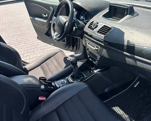 Рено Меган 2013 в Зборов на Automoto.ua Черный Рено Меган, объемом двигателя 1.6 л и пробегом 201 тыс. км за 9100 $, фото 7 на Automoto.ua