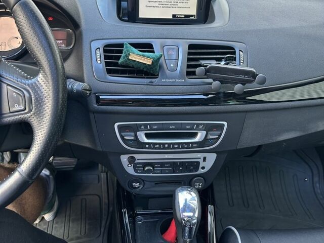 Черный Рено Меган, объемом двигателя 1.5 л и пробегом 229 тыс. км за 8700 $, фото 13 на Automoto.ua