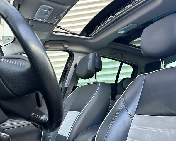 Черный Рено Меган, объемом двигателя 1.46 л и пробегом 229 тыс. км за 8700 $, фото 13 на Automoto.ua