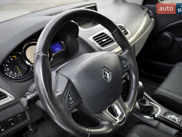 Черный Рено Меган, объемом двигателя 1.6 л и пробегом 179 тыс. км за 8300 $, фото 57 на Automoto.ua