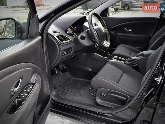 Черный Рено Меган, объемом двигателя 1.6 л и пробегом 179 тыс. км за 8300 $, фото 54 на Automoto.ua