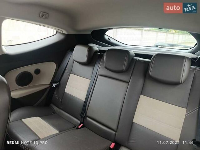 Черный Рено Меган, объемом двигателя 1.46 л и пробегом 245 тыс. км за 9500 $, фото 5 на Automoto.ua