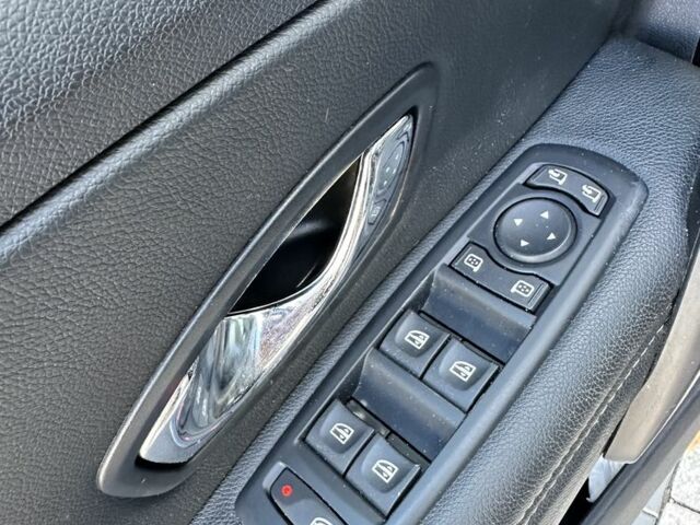 Черный Рено Меган, объемом двигателя 1.5 л и пробегом 229 тыс. км за 8700 $, фото 18 на Automoto.ua