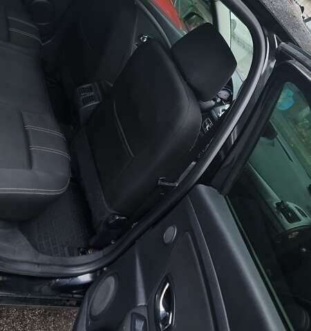 Черный Рено Меган, объемом двигателя 1.5 л и пробегом 237 тыс. км за 7500 $, фото 5 на Automoto.ua