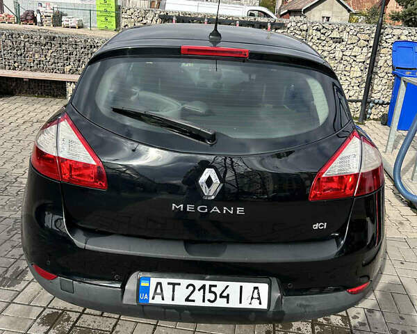 Черный Рено Меган, объемом двигателя 1.49 л и пробегом 206 тыс. км за 8000 $, фото 4 на Automoto.ua