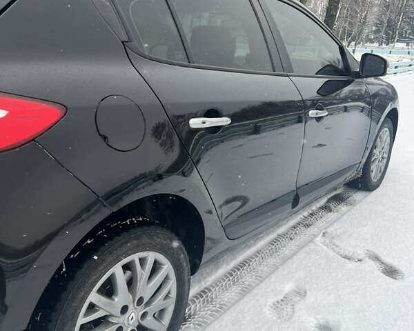 Черный Рено Меган, объемом двигателя 1.46 л и пробегом 239 тыс. км за 8300 $, фото 9 на Automoto.ua