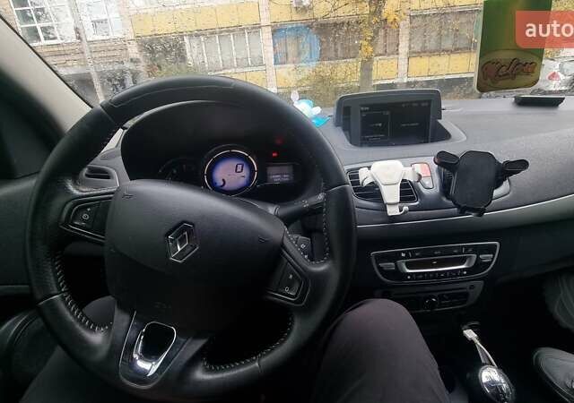 Черный Рено Меган, объемом двигателя 1.5 л и пробегом 237 тыс. км за 7500 $, фото 12 на Automoto.ua