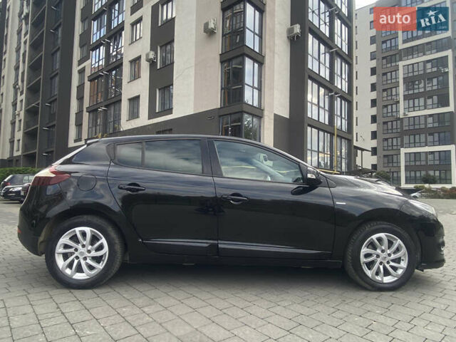 Рено Меган 2014 в Ивано-Франковске на Automoto.ua Черный Рено Меган, объемом двигателя 1.46 л и пробегом 130 тыс. км за 10000 $, фото 3 на Automoto.ua