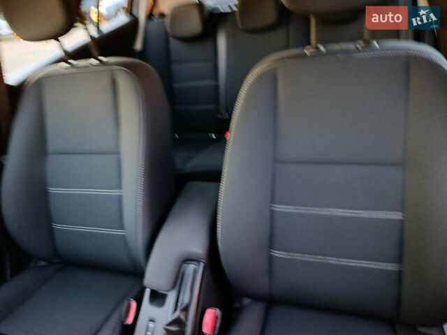 Черный Рено Меган, объемом двигателя 1.6 л и пробегом 205 тыс. км за 8600 $, фото 16 на Automoto.ua