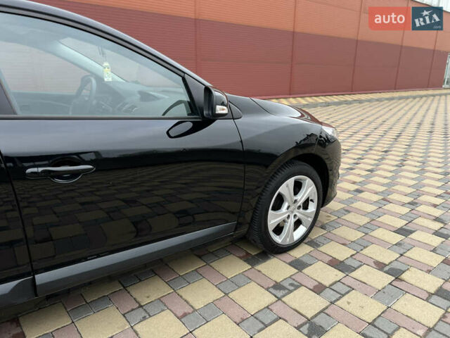 Черный Рено Меган, объемом двигателя 1.6 л и пробегом 205 тыс. км за 9250 $, фото 28 на Automoto.ua