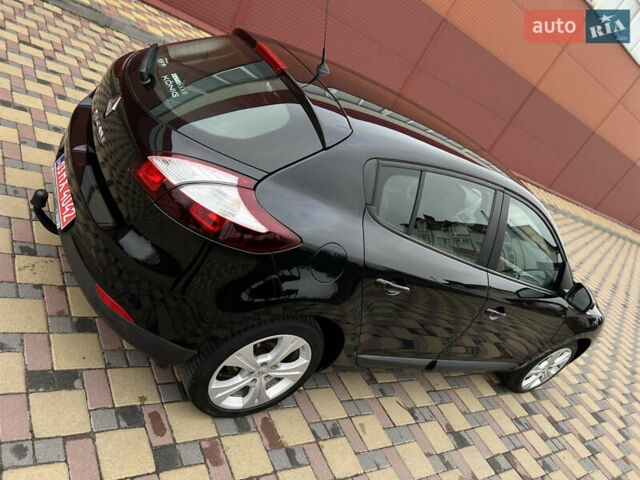 Черный Рено Меган, объемом двигателя 1.6 л и пробегом 205 тыс. км за 9250 $, фото 30 на Automoto.ua