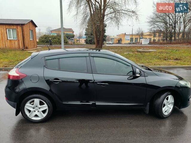 Черный Рено Меган, объемом двигателя 1.5 л и пробегом 232 тыс. км за 9500 $, фото 5 на Automoto.ua