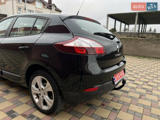 Черный Рено Меган, объемом двигателя 1.6 л и пробегом 205 тыс. км за 9250 $, фото 34 на Automoto.ua