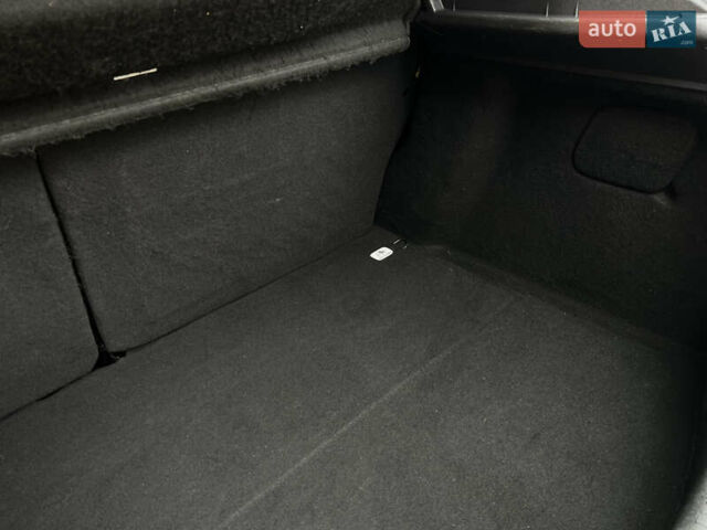 Черный Рено Меган, объемом двигателя 1.6 л и пробегом 205 тыс. км за 9250 $, фото 74 на Automoto.ua