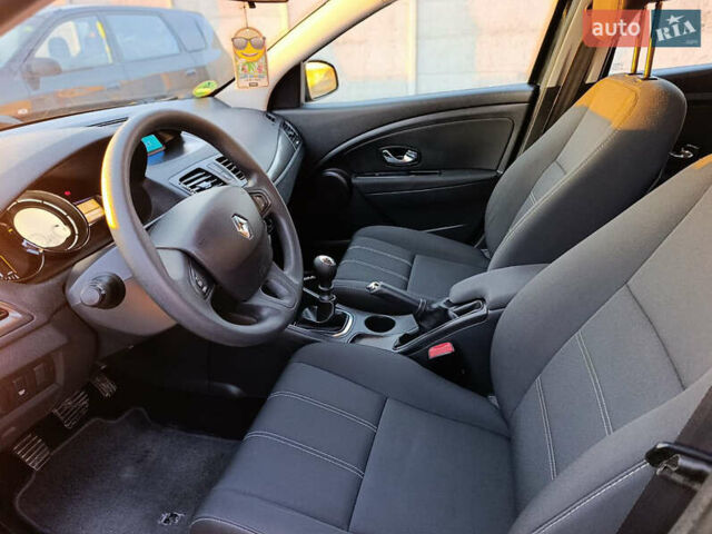 Черный Рено Меган, объемом двигателя 1.6 л и пробегом 205 тыс. км за 8600 $, фото 13 на Automoto.ua