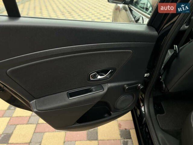 Черный Рено Меган, объемом двигателя 1.6 л и пробегом 205 тыс. км за 9250 $, фото 56 на Automoto.ua