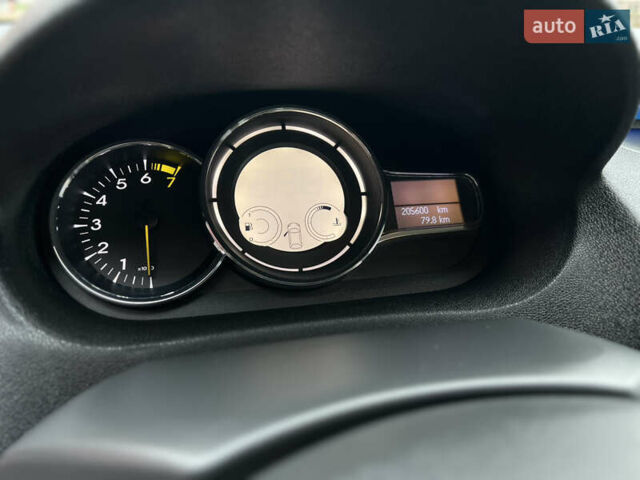Черный Рено Меган, объемом двигателя 1.6 л и пробегом 205 тыс. км за 9250 $, фото 46 на Automoto.ua