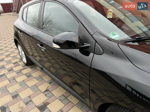 Черный Рено Меган, объемом двигателя 1.6 л и пробегом 205 тыс. км за 9250 $, фото 40 на Automoto.ua