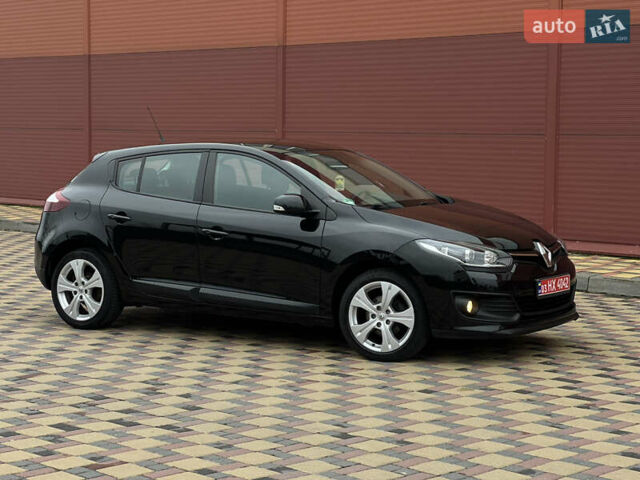 Черный Рено Меган, объемом двигателя 1.6 л и пробегом 205 тыс. км за 9250 $, фото 2 на Automoto.ua