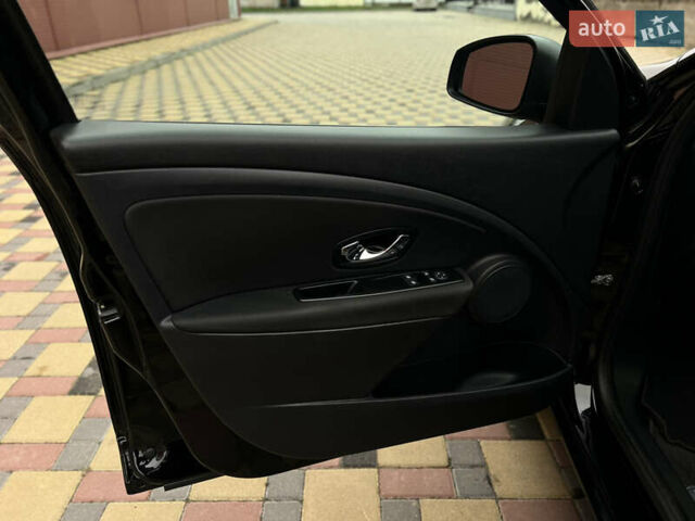 Черный Рено Меган, объемом двигателя 1.6 л и пробегом 205 тыс. км за 9250 $, фото 44 на Automoto.ua