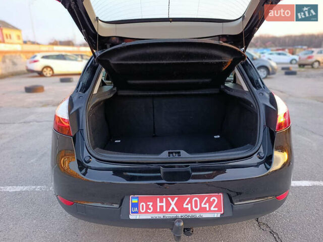 Черный Рено Меган, объемом двигателя 1.6 л и пробегом 205 тыс. км за 8600 $, фото 19 на Automoto.ua