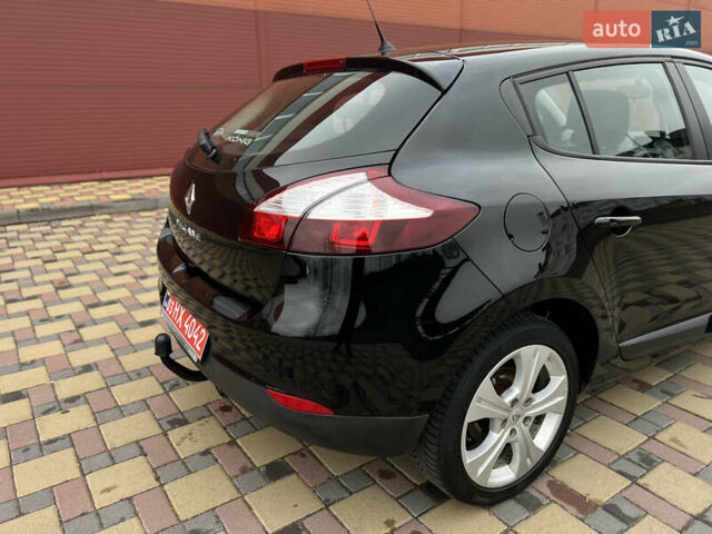 Черный Рено Меган, объемом двигателя 1.6 л и пробегом 205 тыс. км за 9250 $, фото 31 на Automoto.ua