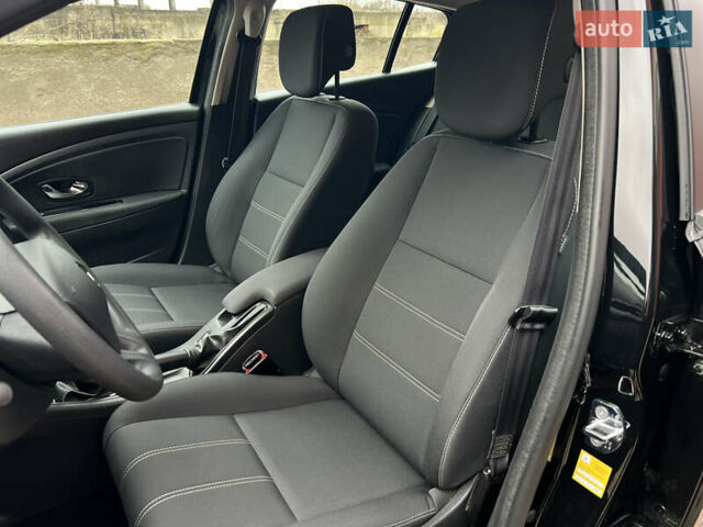 Черный Рено Меган, объемом двигателя 1.6 л и пробегом 205 тыс. км за 9250 $, фото 50 на Automoto.ua