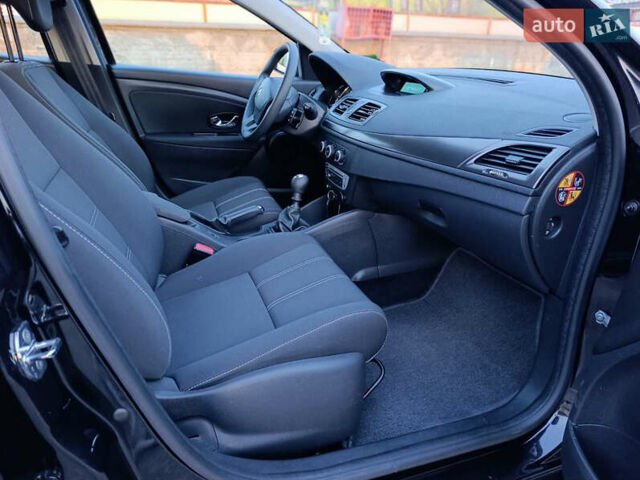 Черный Рено Меган, объемом двигателя 1.6 л и пробегом 205 тыс. км за 8600 $, фото 23 на Automoto.ua