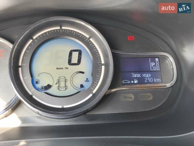 Черный Рено Меган, объемом двигателя 1.46 л и пробегом 107 тыс. км за 9800 $, фото 18 на Automoto.ua