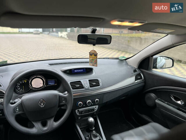 Черный Рено Меган, объемом двигателя 1.6 л и пробегом 205 тыс. км за 9250 $, фото 58 на Automoto.ua