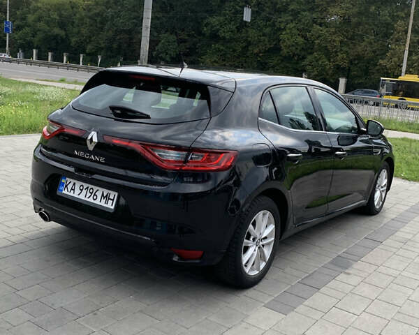 Черный Рено Меган, объемом двигателя 1.5 л и пробегом 211 тыс. км за 11400 $, фото 3 на Automoto.ua