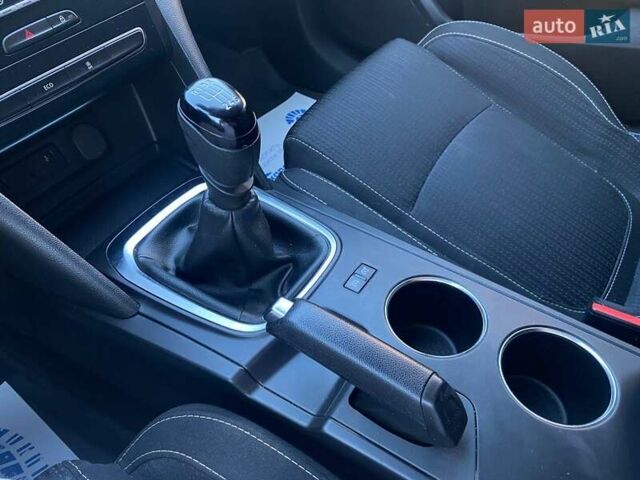 Чорний Рено Меган, об'ємом двигуна 1.46 л та пробігом 148 тис. км за 10900 $, фото 14 на Automoto.ua