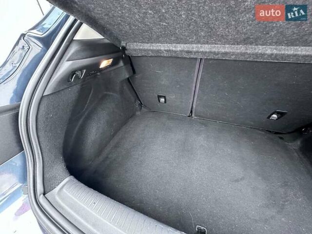 Черный Рено Меган, объемом двигателя 1.6 л и пробегом 180 тыс. км за 12500 $, фото 15 на Automoto.ua