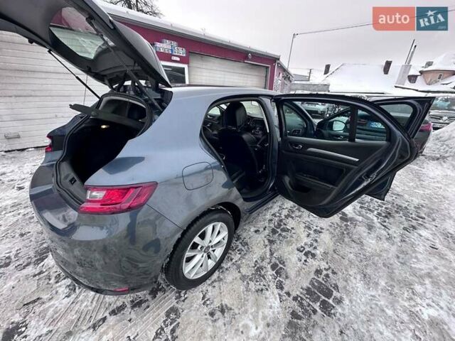 Черный Рено Меган, объемом двигателя 1.6 л и пробегом 180 тыс. км за 12500 $, фото 33 на Automoto.ua