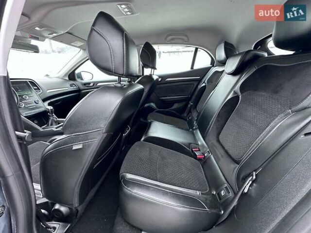 Черный Рено Меган, объемом двигателя 1.6 л и пробегом 180 тыс. км за 12500 $, фото 12 на Automoto.ua