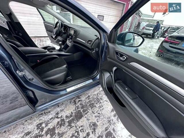 Черный Рено Меган, объемом двигателя 1.6 л и пробегом 180 тыс. км за 12500 $, фото 17 на Automoto.ua