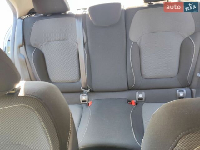 Черный Рено Меган, объемом двигателя 1.46 л и пробегом 174 тыс. км за 11700 $, фото 25 на Automoto.ua