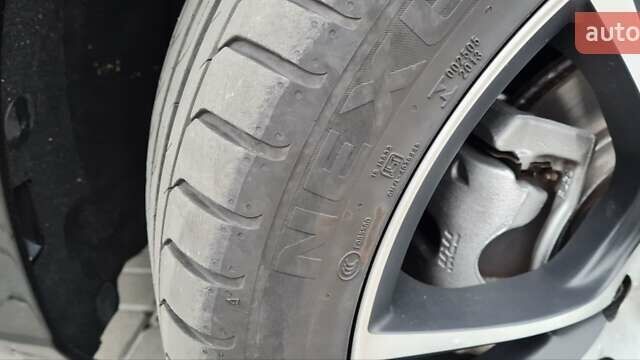 Черный Рено Меган, объемом двигателя 1.5 л и пробегом 122 тыс. км за 12800 $, фото 12 на Automoto.ua